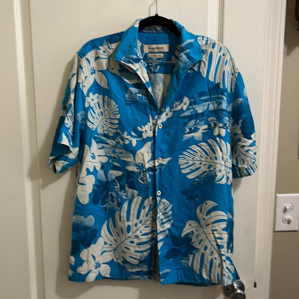 Tommy Bahama Mens blue short sleeve shirt SM